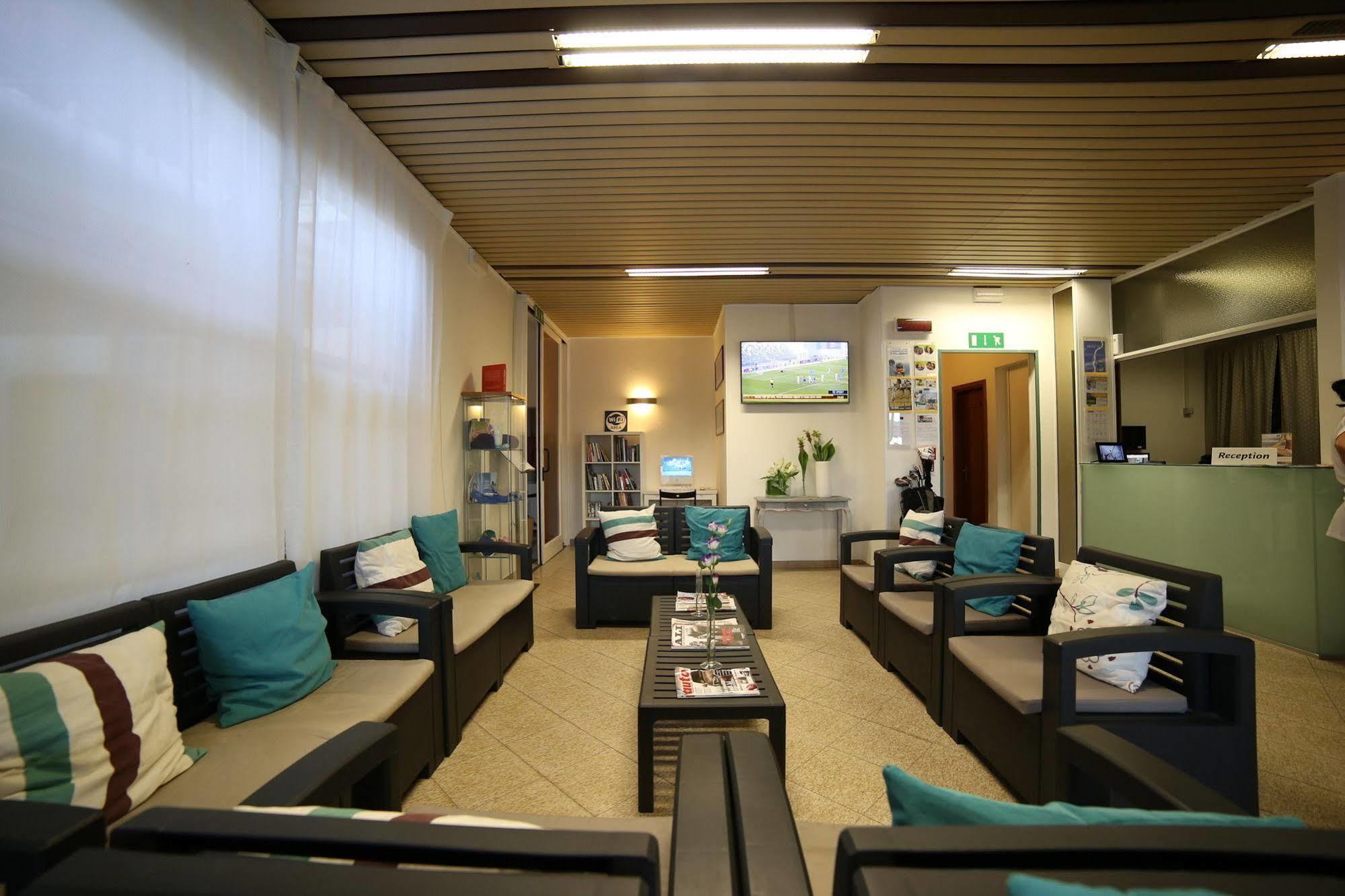 Sportur Club Hotel Cervia Bagian luar foto