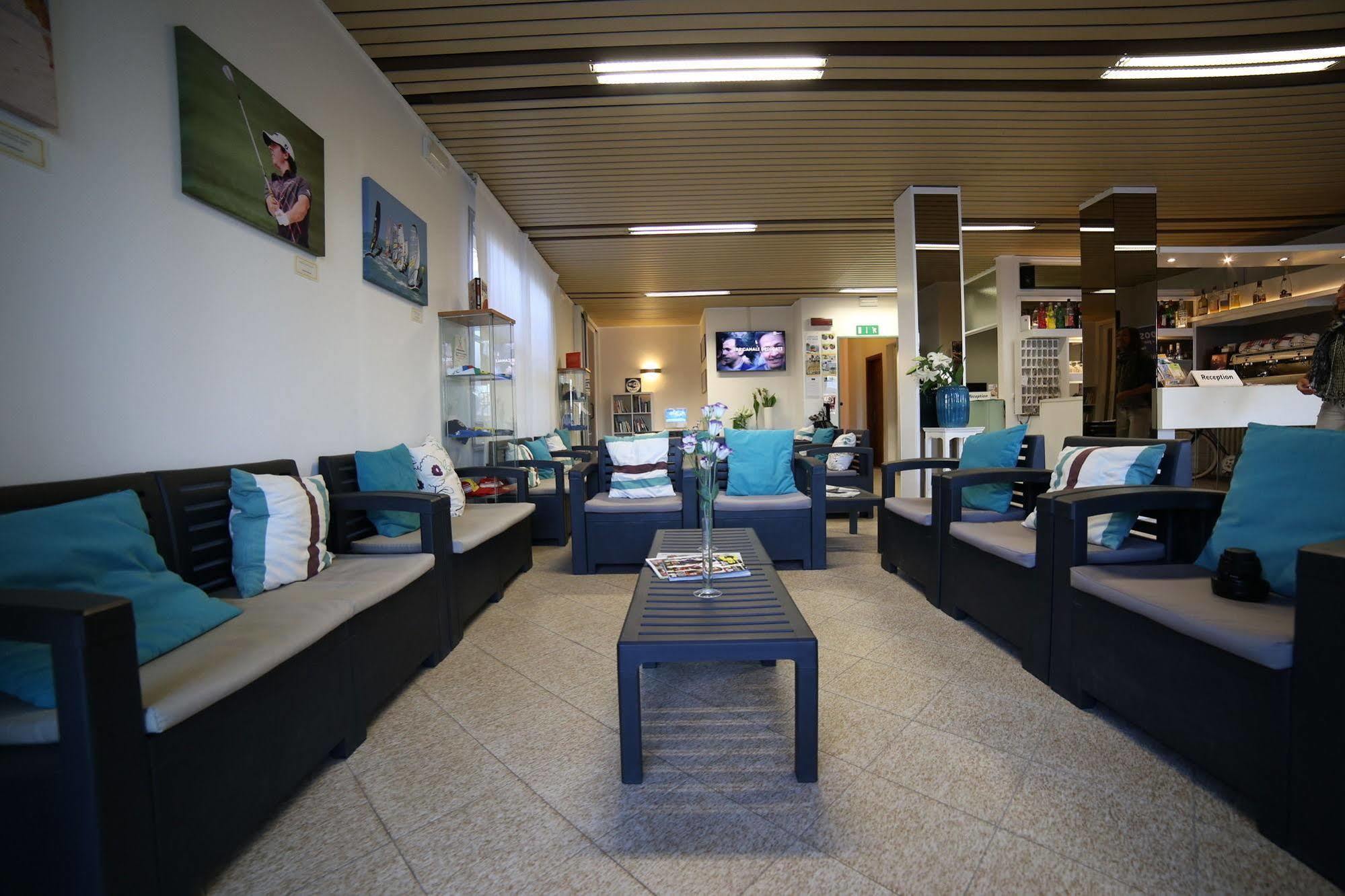 Sportur Club Hotel Cervia Bagian luar foto