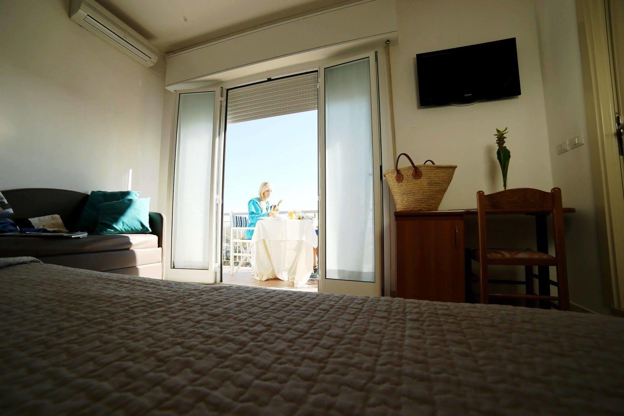 Sportur Club Hotel Cervia Bagian luar foto